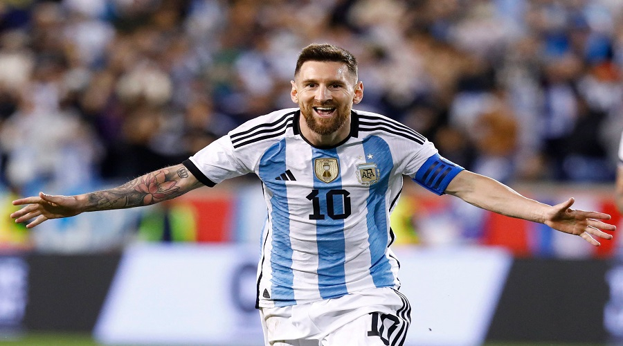 2022-argentinas-lionel-messi-celebrates-766130827.jpg
