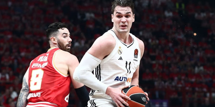 Λίγο «Χεζόνια-ball» μπας και… 4658348 1.jpg