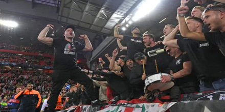 Μαχαιρώθηκε οπαδός του Άγιαξ στη Νάπολη ajax.jpg