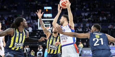 Ημιτελικοί σαν τελικοί anadolu-efes-seride-one-gecti-1686168113-179-x750 1.jpg