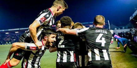 Για το... άθλημα! grimsby.jpg