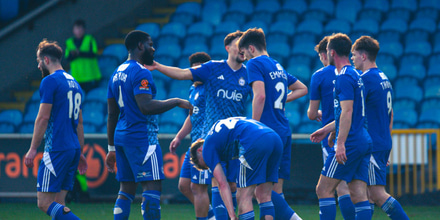 Δύο over και η... Χάλιφαξ