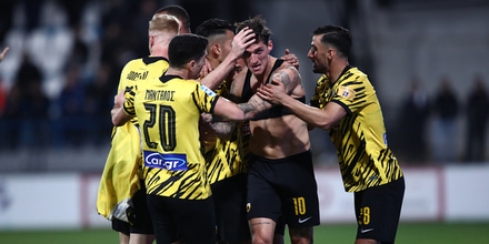 Ιωνικός - ΑΕK 1-2: Ανατροπή και ξανά στο -1 από την κορυφή htrnfnjzde.jpg