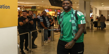 ntouein-mpeikon-dwayne-bacon-panathinaikos-mpasket-aerodromio-eurokinissi-ΔΗΜΟΠΟΥΛΟΣ-ΘΑΝΑΣΗΣ-25-10-2022-.jpg